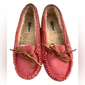 MINNETONKA Hot Pink Suede Leather‎ Moccasin with Faux Fur Lining - Size 11